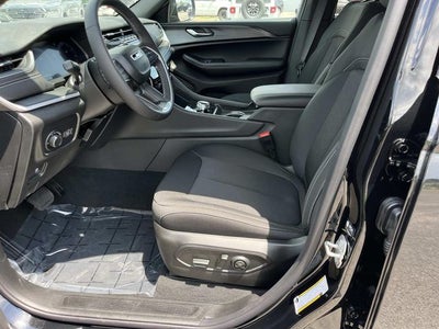 2026 Jeep Grand Cherokee Laredo X