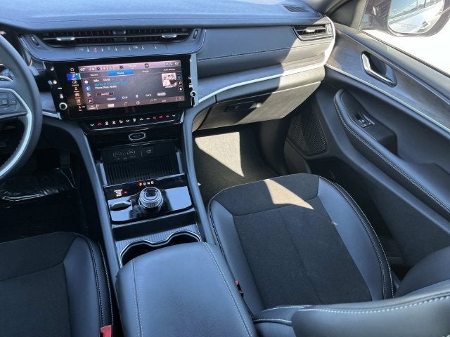 2026 Jeep Grand Cherokee Altitude