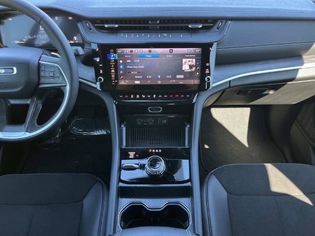 2026 Jeep Grand Cherokee Altitude