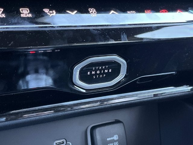 2026 Jeep Grand Cherokee Altitude