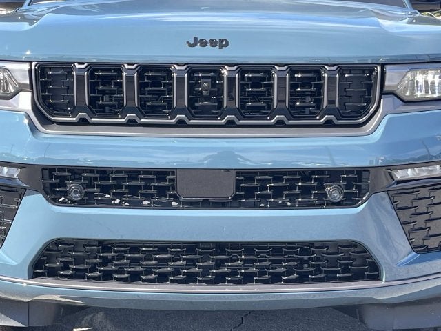2027 Jeep Grand Cherokee Limited Reserve