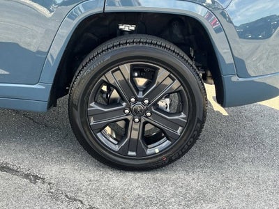 2027 Jeep Grand Cherokee Limited Reserve