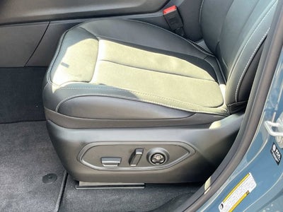 2027 Jeep Grand Cherokee Limited Reserve