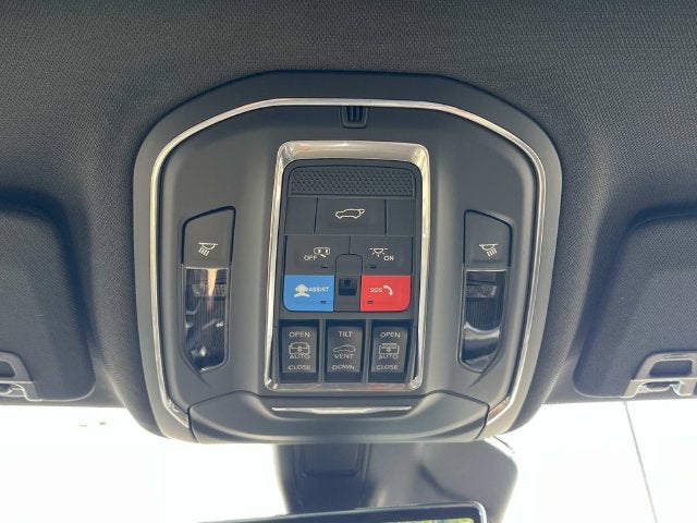2027 Jeep Grand Cherokee Limited Reserve