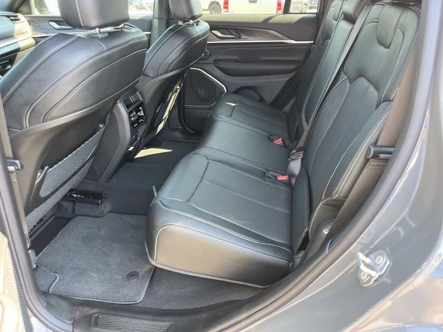 2027 Jeep Grand Cherokee Limited Reserve