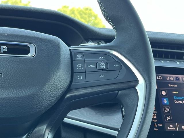 2027 Jeep Grand Cherokee Limited Reserve