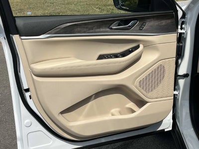 2027 Jeep Grand Cherokee Limited