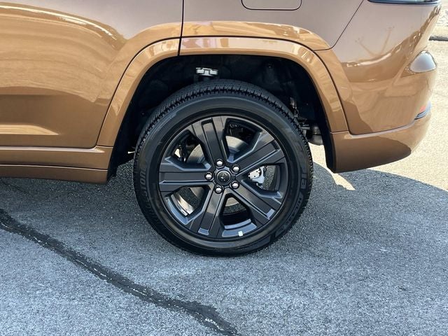 2027 Jeep Grand Cherokee Limited Reserve