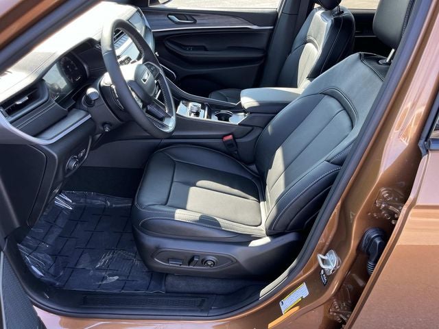 2027 Jeep Grand Cherokee Limited Reserve