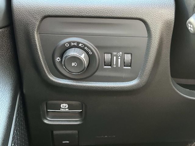 2027 Jeep Grand Cherokee Limited Reserve