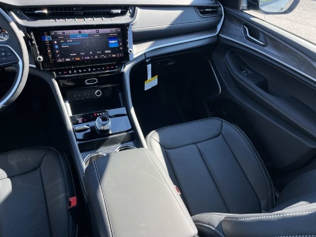 2027 Jeep Grand Cherokee Limited Reserve