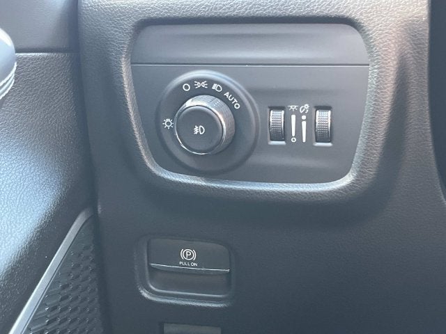2027 Jeep Grand Cherokee Limited Reserve