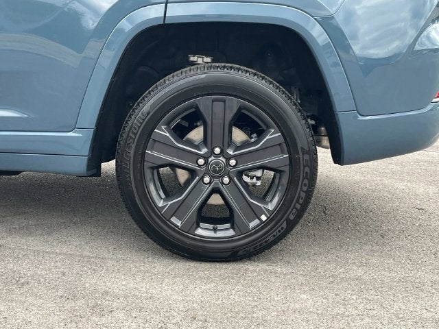 2027 Jeep Grand Cherokee Limited Reserve