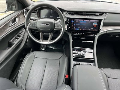 2027 Jeep Grand Cherokee Limited Reserve