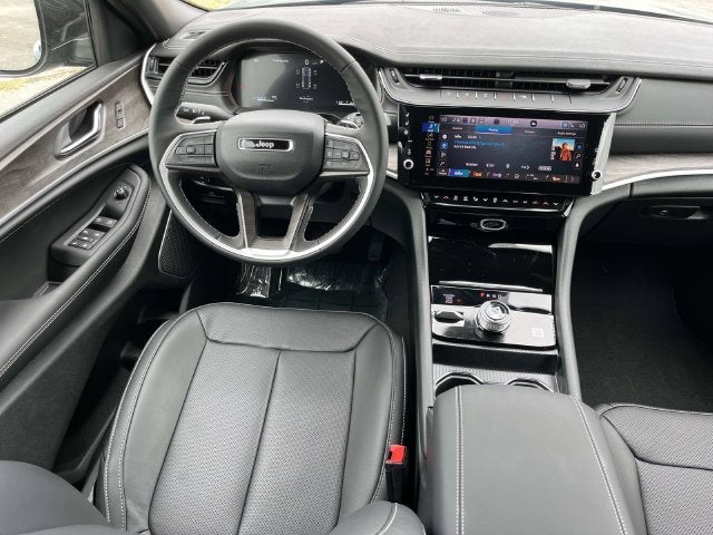 2027 Jeep Grand Cherokee Limited Reserve