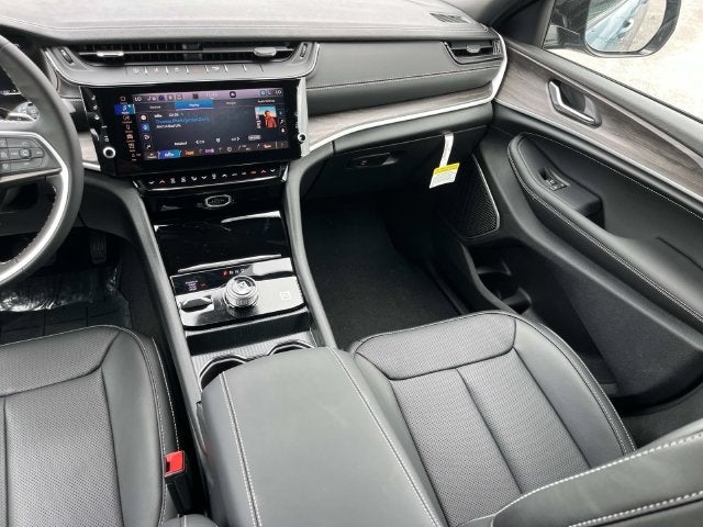 2027 Jeep Grand Cherokee Limited Reserve