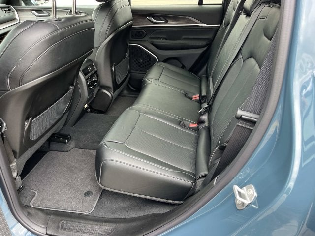 2027 Jeep Grand Cherokee Limited Reserve