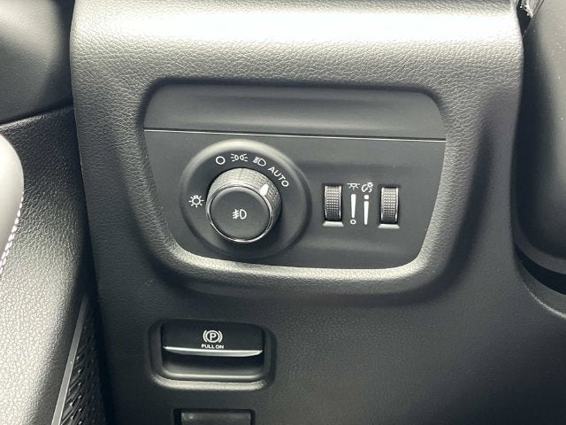 2027 Jeep Grand Cherokee Limited Reserve