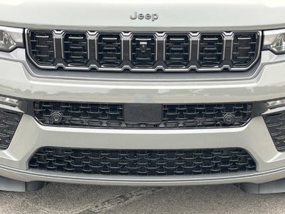 2027 Jeep Grand Cherokee Limited Reserve