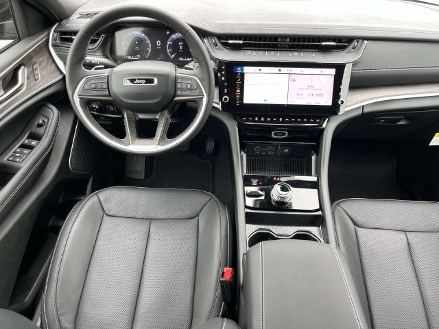 2027 Jeep Grand Cherokee Limited Reserve