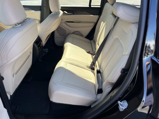 2027 Jeep Grand Cherokee Limited