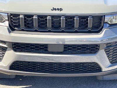 2027 Jeep Grand Cherokee L Laredo Altitude