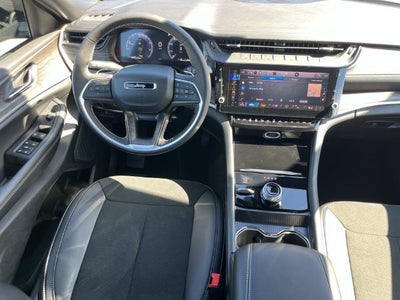 2027 Jeep Grand Cherokee L Laredo Altitude