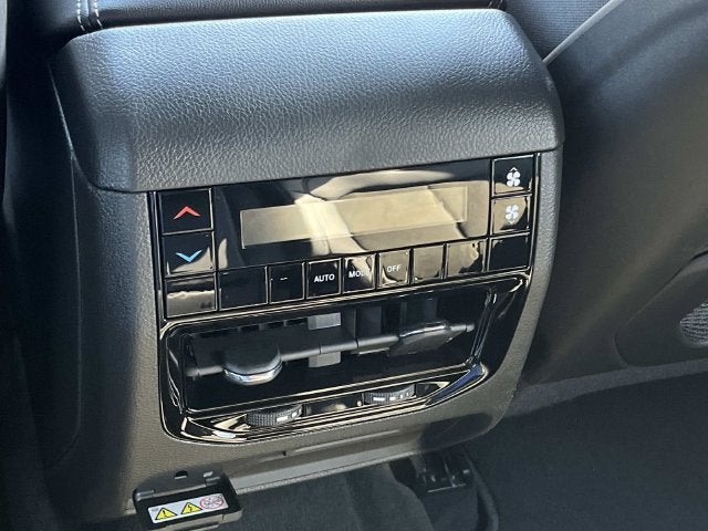 2027 Jeep Grand Cherokee L Laredo Altitude