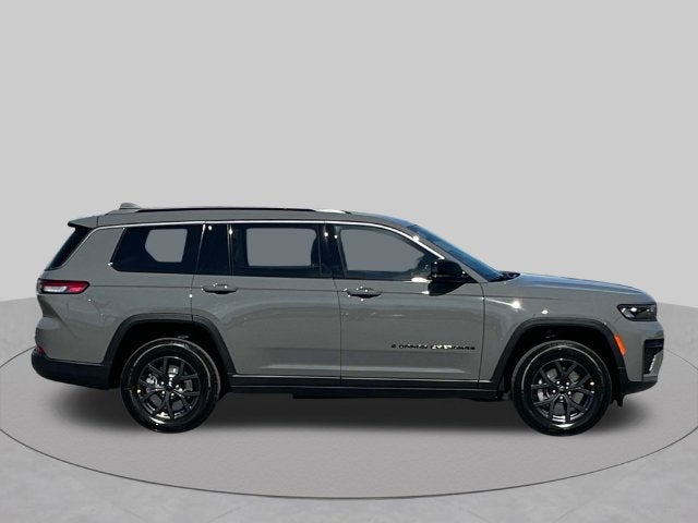 2027 Jeep Grand Cherokee L Laredo Altitude