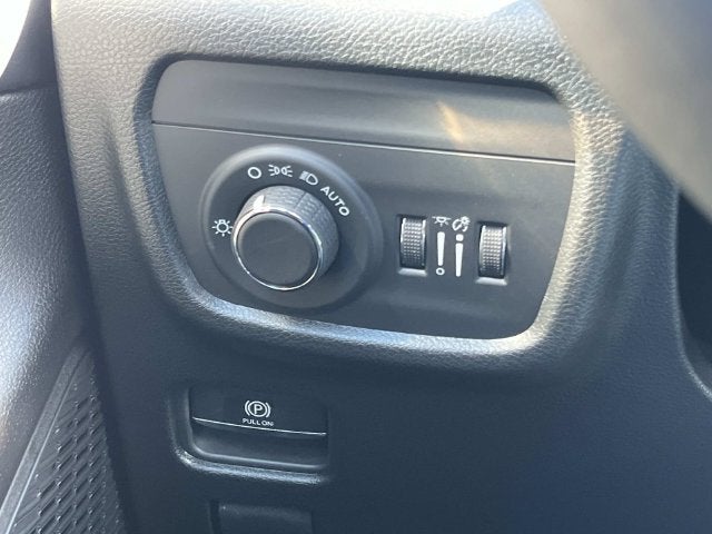2027 Jeep Grand Cherokee L Laredo Altitude