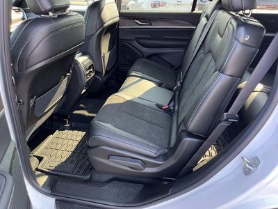 2026 Jeep Grand Cherokee L Laredo Altitude