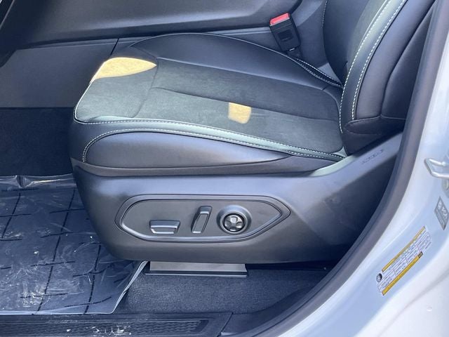2026 Jeep Grand Cherokee L Laredo Altitude