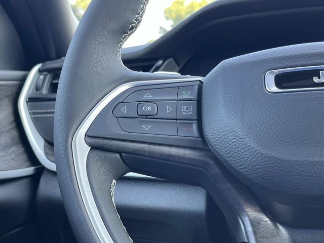 2026 Jeep Grand Cherokee L Laredo Altitude
