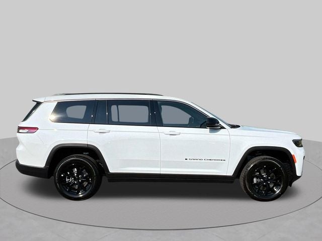 2026 Jeep Grand Cherokee L Laredo Altitude