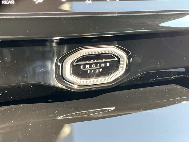 2026 Jeep Grand Cherokee L Laredo Altitude