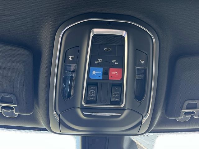 2026 Jeep Grand Cherokee L Laredo Altitude