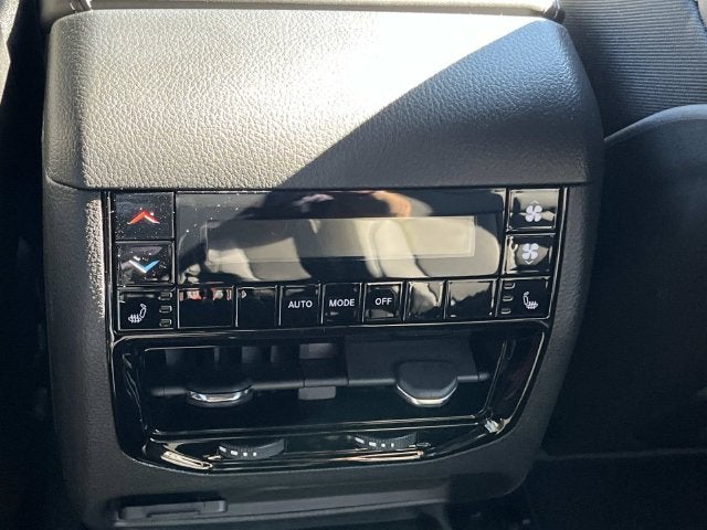 2027 Jeep Grand Cherokee L Limited Reserve