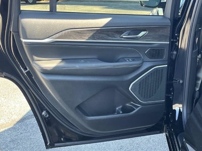 2027 Jeep Grand Cherokee L Limited Reserve