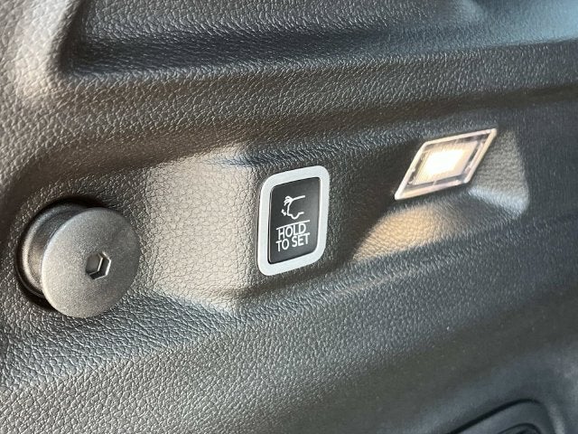 2027 Jeep Grand Cherokee L Limited Reserve