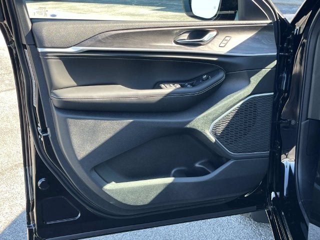 2027 Jeep Grand Cherokee L Limited Reserve