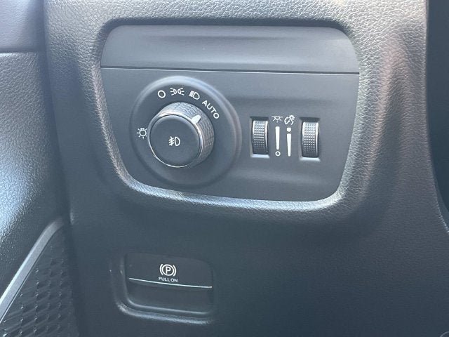 2027 Jeep Grand Cherokee L Limited Reserve