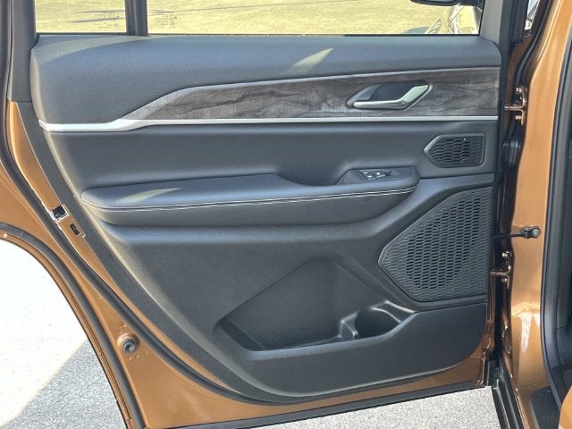 2027 Jeep Grand Cherokee L Limited