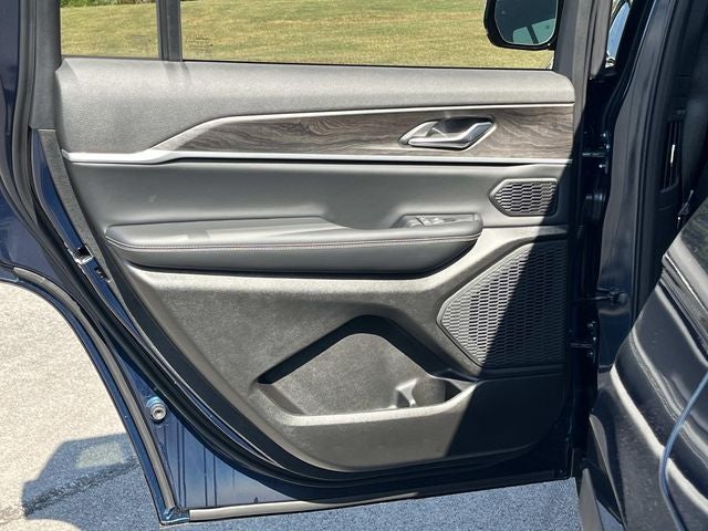 2027 Jeep Grand Cherokee L Limited