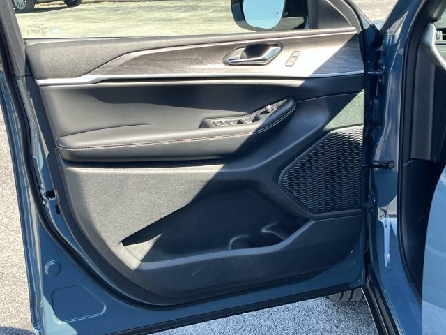 2027 Jeep Grand Cherokee L Limited