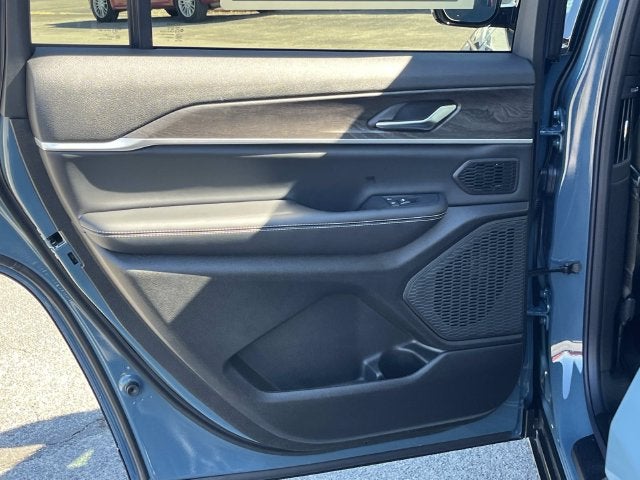 2027 Jeep Grand Cherokee L Limited