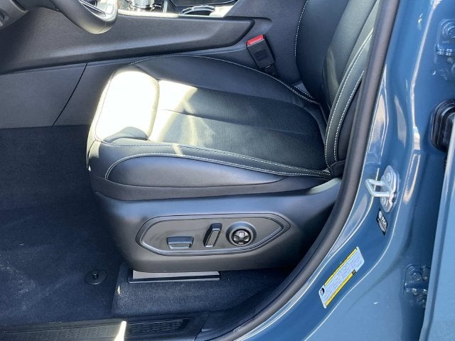 2027 Jeep Grand Cherokee L Limited Reserve