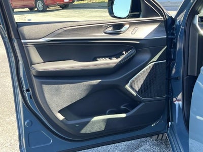 2027 Jeep Grand Cherokee L Limited Reserve