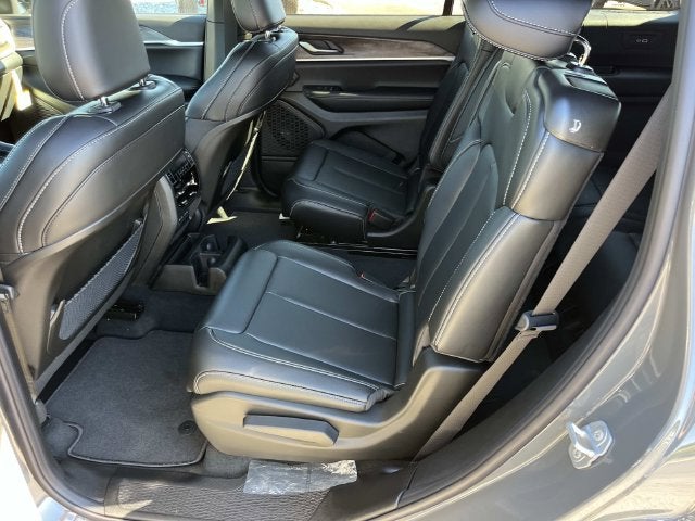 2027 Jeep Grand Cherokee L Limited