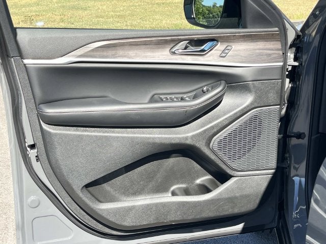 2027 Jeep Grand Cherokee L Limited