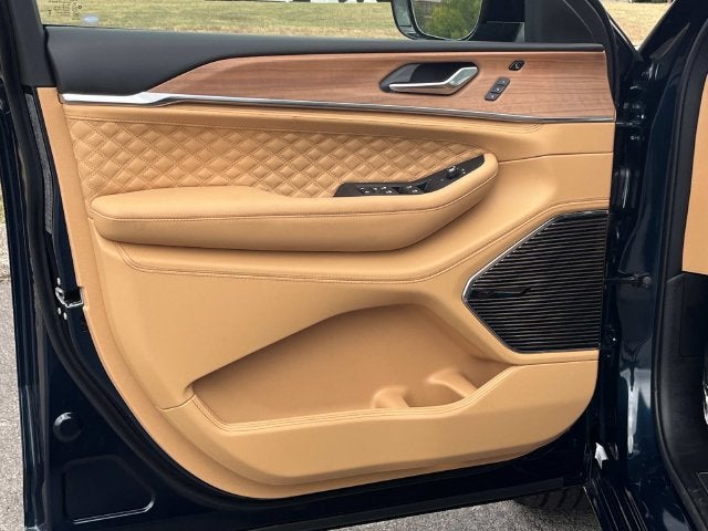 2027 Jeep Grand Cherokee L Summit